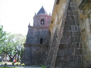 Left tower showing its buttresses