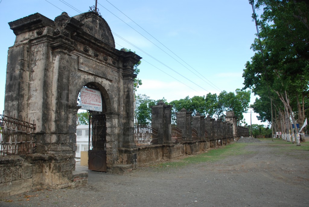 cabatuan_cemetery